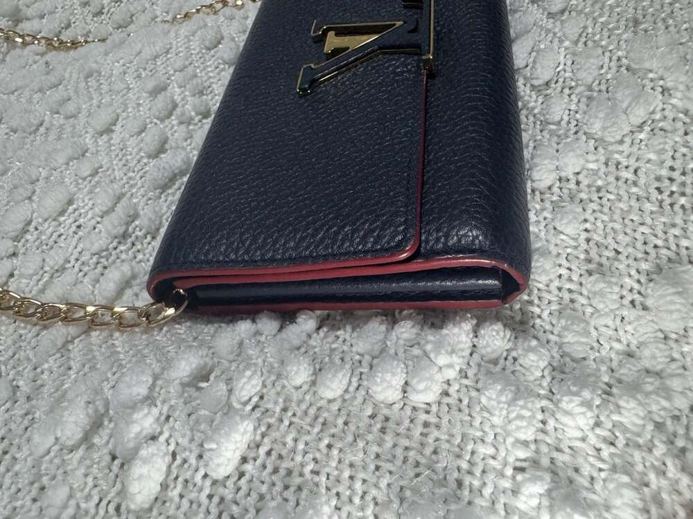 Louis Vuitton Capucines Wallet on Chain Navy Blue Taurillon Leather Gold W/Dustb - Picture 3 of 12